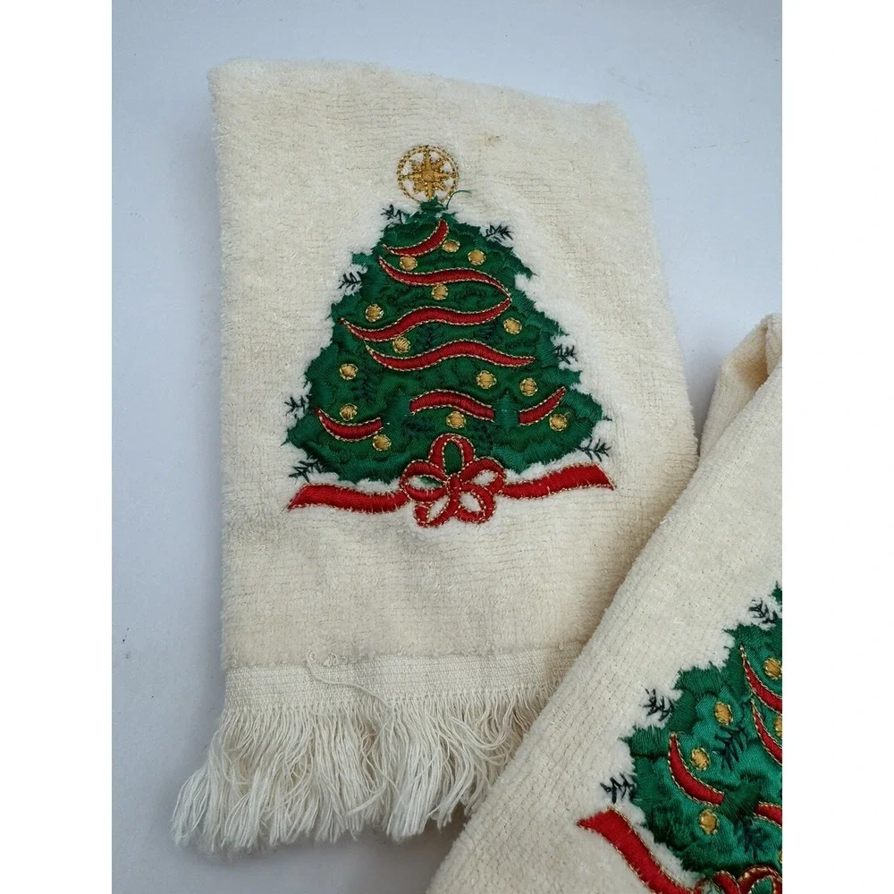 Lot of 2 Vintage Christmas Tree Embroidered Towels Cream 16x10 in